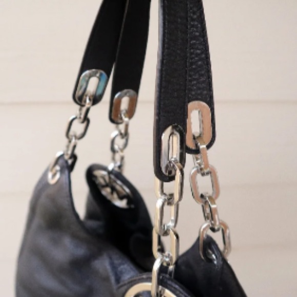 Michael Kors Authentic Fulton Large Leather Shoulder Bag - Picture 7 of 10